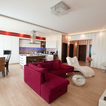 Prestige Apartment Komarno Bagian luar foto