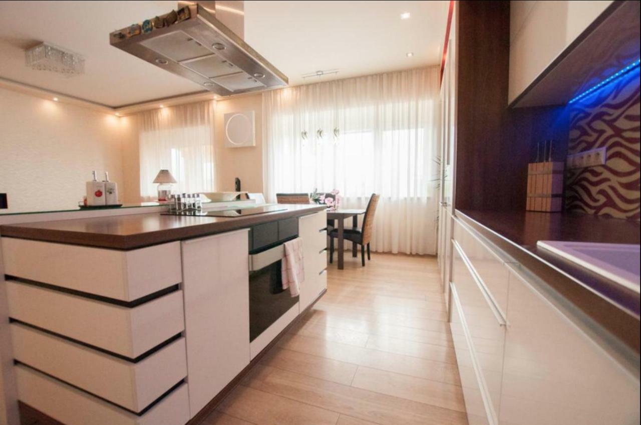 Prestige Apartment Komarno Bagian luar foto